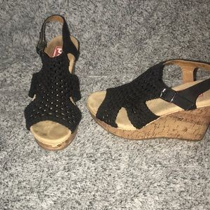 Wedge shoes